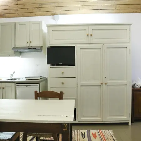 Konukevi Ghermaniko 4*